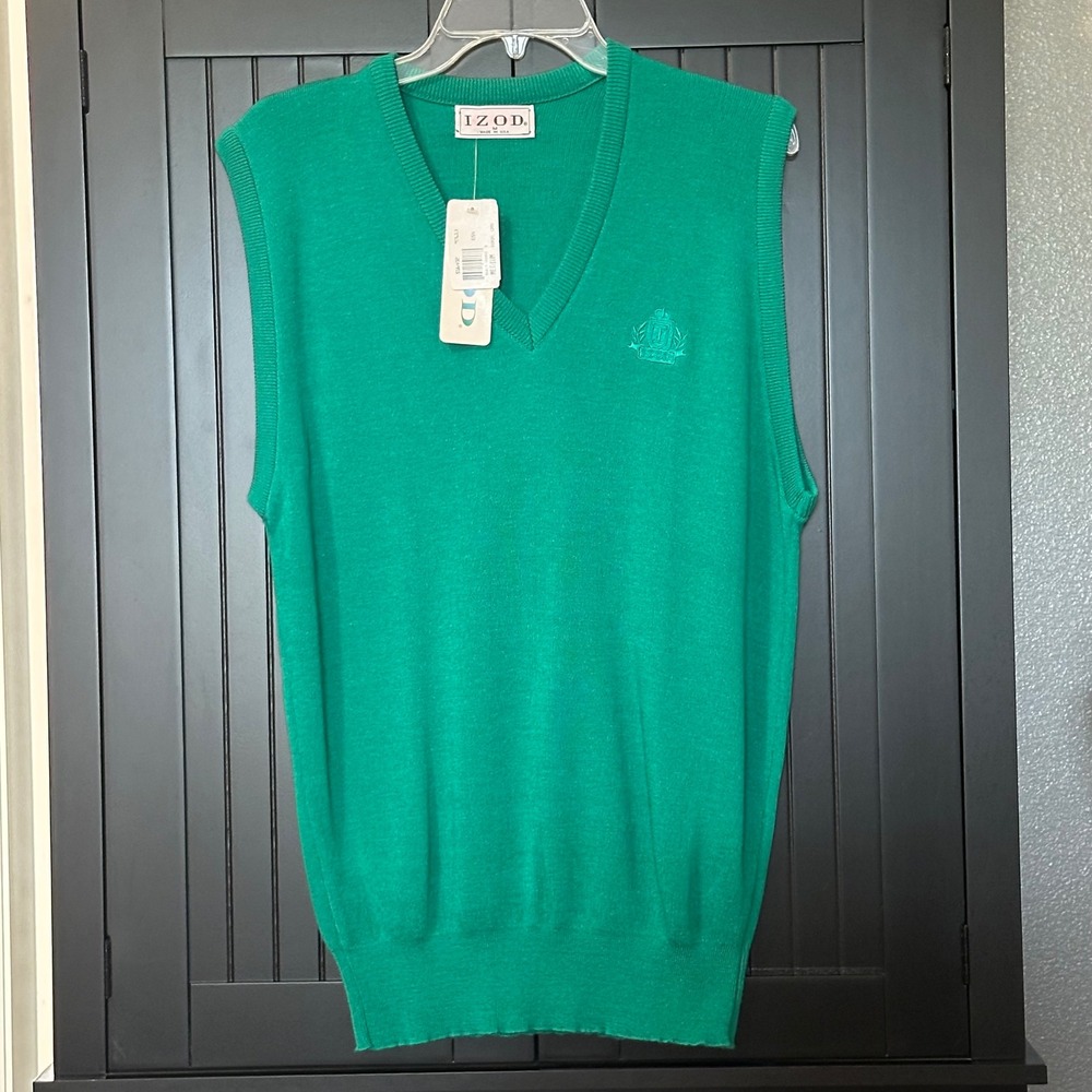 VTG IZOD Sweater Vest Mens Medium Green V-Neck Crest Logo USA Made NWT Preppy